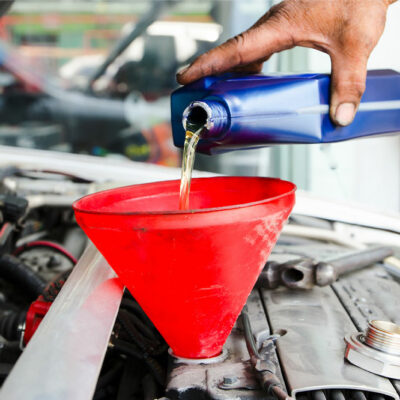 7 Common Engine Oil Replacing Blunders to Avoid