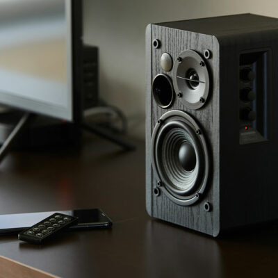 8 Things to Consider While Buying Stereo Speakers