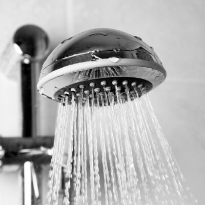 8 common mistakes to avoid while showering